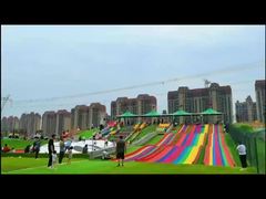 Scivolo arcobaleno in PVC per parchi giochi interni ed esterni