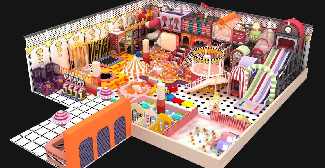 Attrezzature per giochi commerciali accoglienti per bambini sicuri attrezzature per giochi interni colorati per la casa