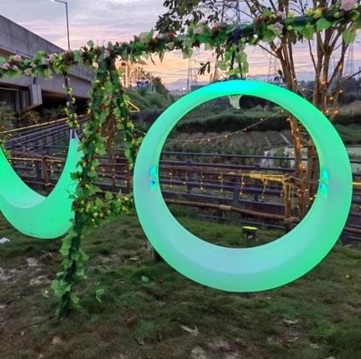 Gestione senza sforzo dell'operazione della giostra con altalena a forma di luna Costruzione sicura e protetta Comodo telecomando